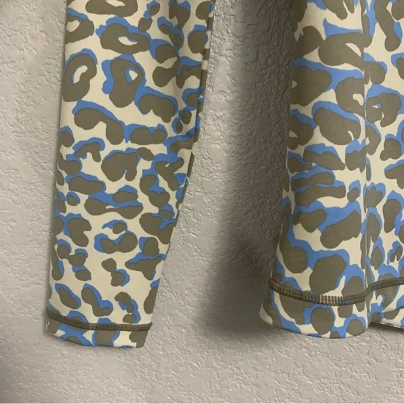 J McLaughlin Shirt Top Womens S Catalina Cloth Leopard Print Golf Tennis 1/4 Zip - Picture 8 of 16